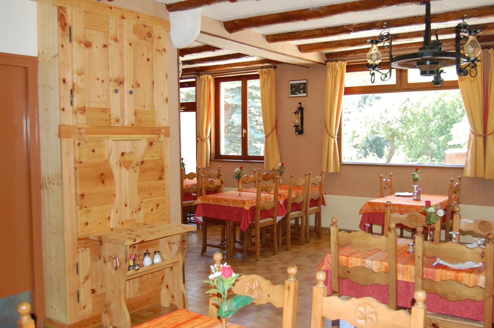 Au Bon Logis Hotel Risoul Exterior photo
