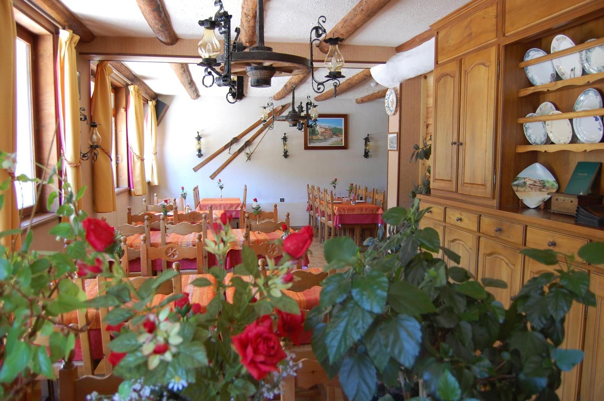 Au Bon Logis Hotel Risoul Exterior photo